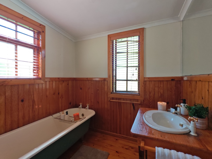 To Let 2 Bedroom Property for Rent in Rheenendal Western Cape